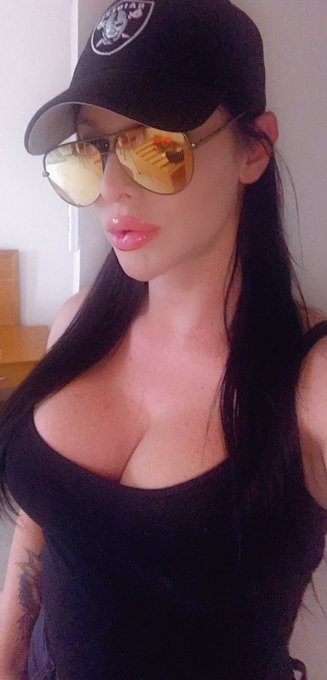 Feeling all sporty spice the other day !!  I think I looked a bit cute #errands https://t.co/2ChjqVw<a href="/tag/errands"class="tags"><span>#errands</span></a>