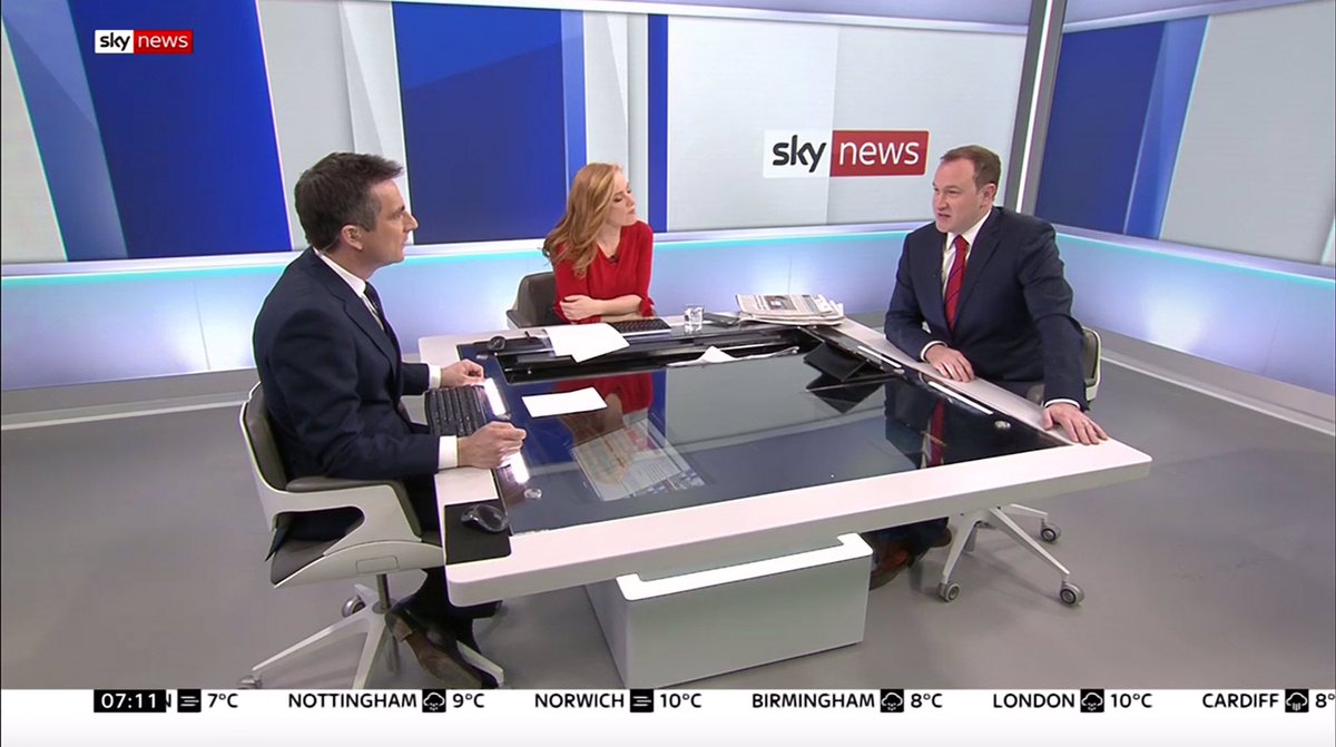 brekkytv's tweet photo. 29 MAR: @skysarahjane, @jonathansamuels, @NICKSKY and #NazaneenGhaffar have the latest on #Brexit on this Thursday morning's @SkyNews #Sunrise https://t.co/SS1K8xSXe6