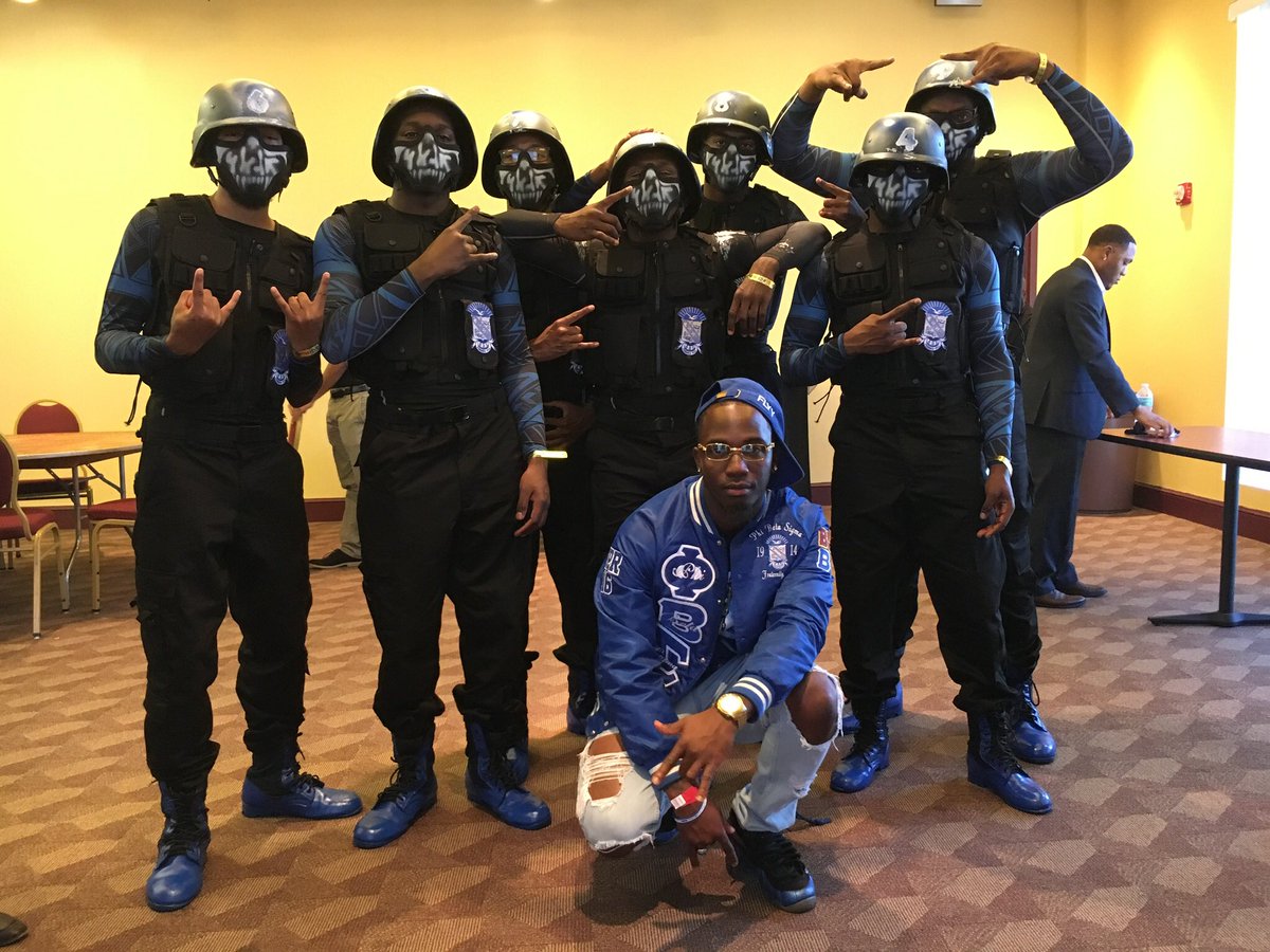 JamesGoneMakeIt's tweet image. Proud of the young boys 🤘🏾🔵⚪️ #BetaUp #1914 #BleedBlueCryWhite