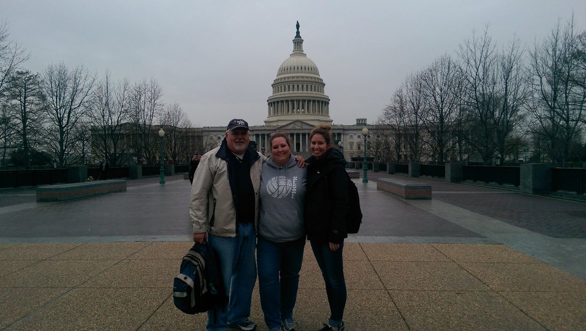 jroseberry85's tweet photo. #wildcatsinDC we have done and seen a lot in our 2 days. Memorials, monuments, Capitol building, Supreme Court, Union Station, and Arlington Cemetery. Last day tomorrow! https://t.co/DvUjWBgPl1