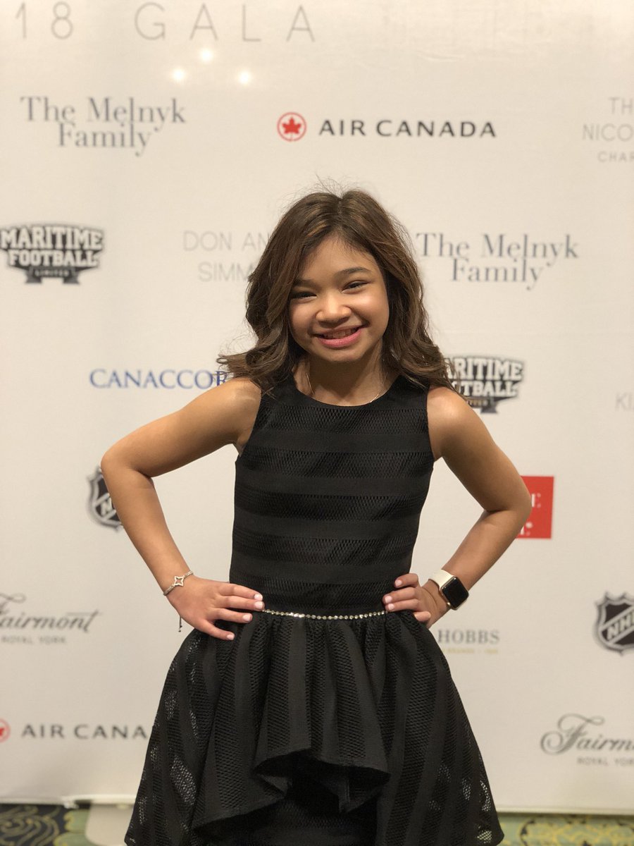 angelicahale's tweet photo. My first performance in #Toronto 🇨🇦 is a wrap! I was the surprise guest entertainer at the #organproject gala and I even performed a new song for the first time! Can you all guess which one?? 😄💖🎶 https://t.co/T51lQ1QGpY