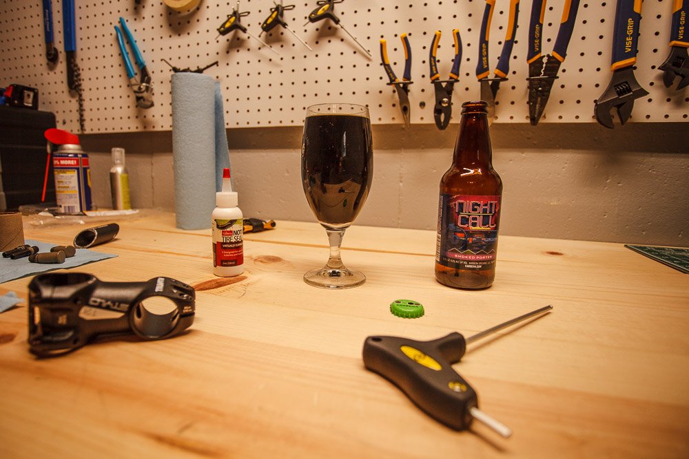 BikeUndBier's tweet photo. #beerforecast Righteously enjoy those last few dark beers before the summer IPA craze kicks into high gear. @Karben4 Night Call smoked porter will blend in nicely as the weekend leads into colder temperatures next week. #madbeerforecast #madtown #craftbeer #drinklocal https://t.co/lddf5dzO8f