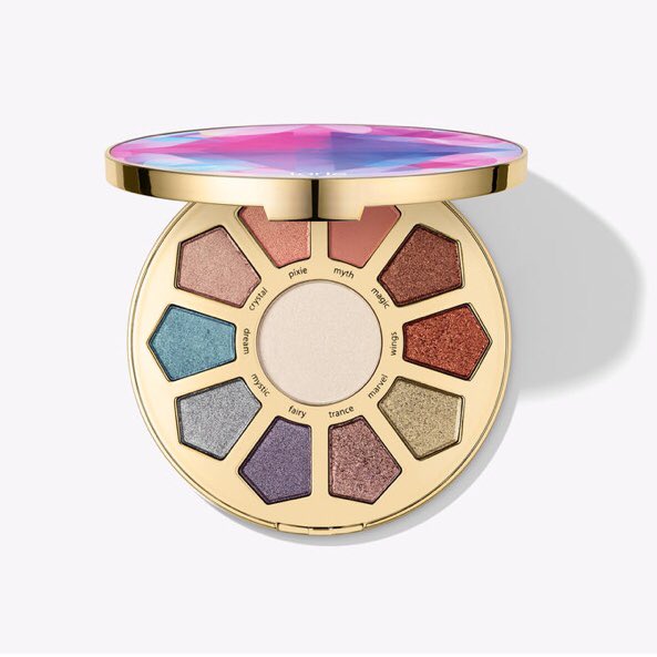 glamazilla's tweet photo. RT to win 

Tarte Cosmetics make believe in yourself palette and one of the lash sets pictured below. Must be following me to win! https://t.co/vJgpIlYCp3