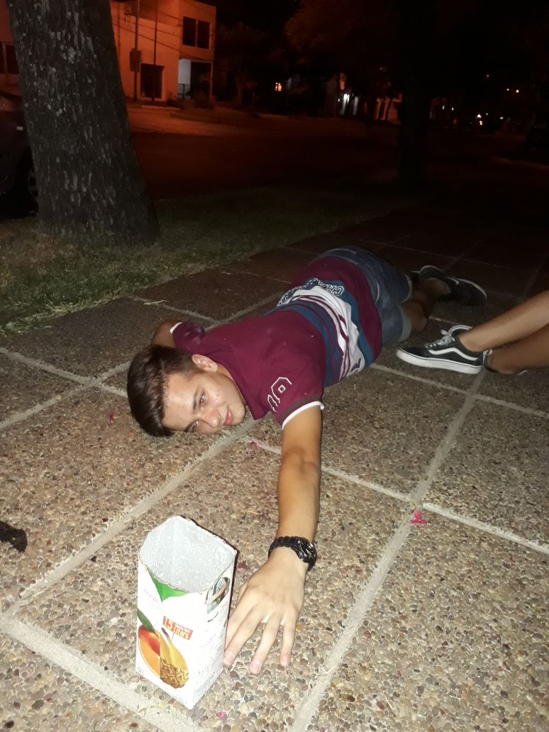 AgrupRocambole's tweet photo. ⚠CUENTA REGRESIVA⚠ 
 
Como te esperamos #6A 

EL 6 EN LA 🍐, DESKOKE, ATR, ARE YOU READY🍺🍷🍾🍻
 
Estamos así de la PRIMERA👇 https://t.co/9Zvghga1u4