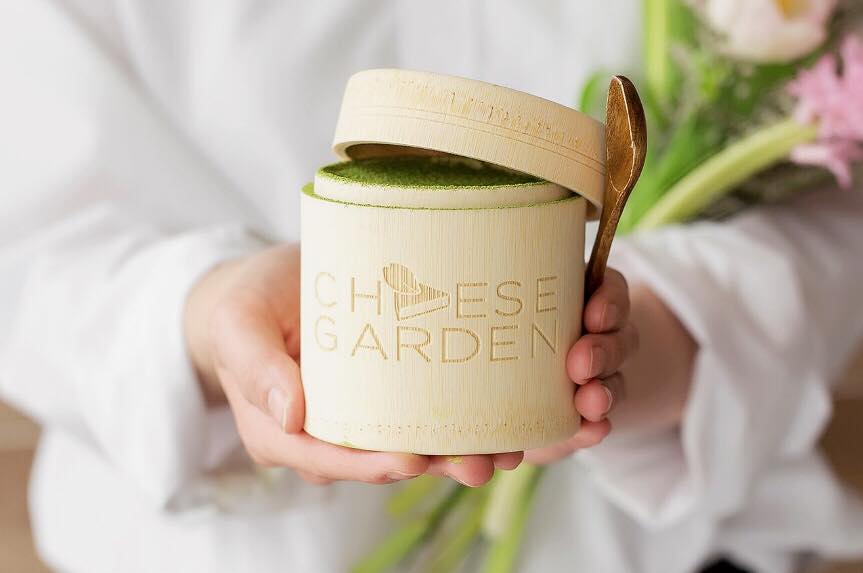 💚Made with premium Uji matcha powder, matcha cream, double layers of fluffy cream cheese and specially made ladyfingers. This soft and creamy mixture, with a simplistic appearance, offers a light and balanced flavour combination.💚