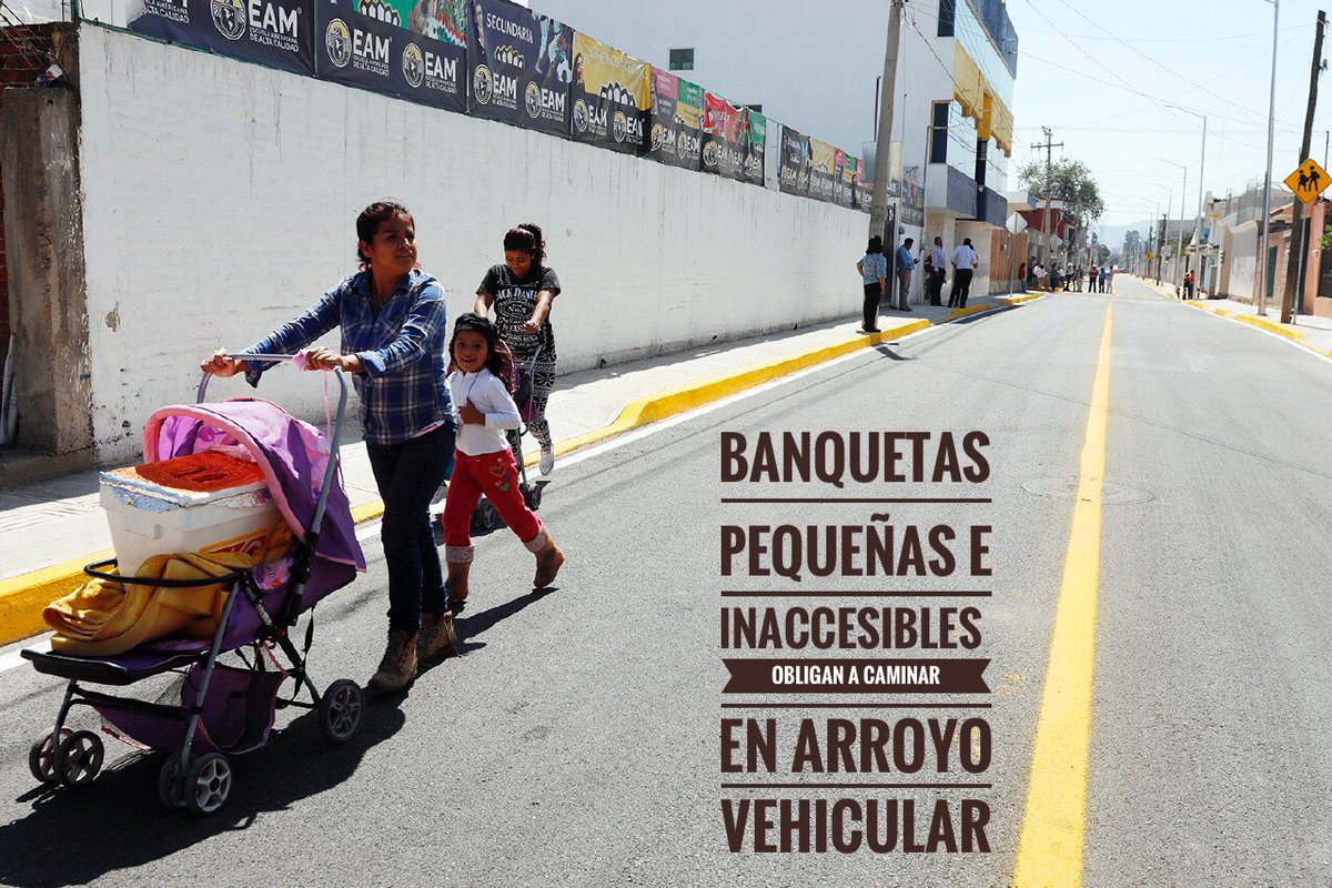 <a href="/carlosmartinh/">Carlos Martin Huerta</a> <a href="/LuisBanck/">Luis Banck</a> Oigan pero están terriblemente mal. Se está violando la normativa municipal. La Norma Técnica de Diseño e Imagen Urbana aprobada por <a href="/RegidoresPue/">Regidoras y Regidores</a> señala puntualmente como debe ser una banqueta y el señalamiento vial. <a href="/SilviaArguello_/">Silvia Argüello</a> <a href="/myriamarabian/">Myriam Arabian</a> <a href="/adandominguez/">Adán Domínguez Sánchez</a>