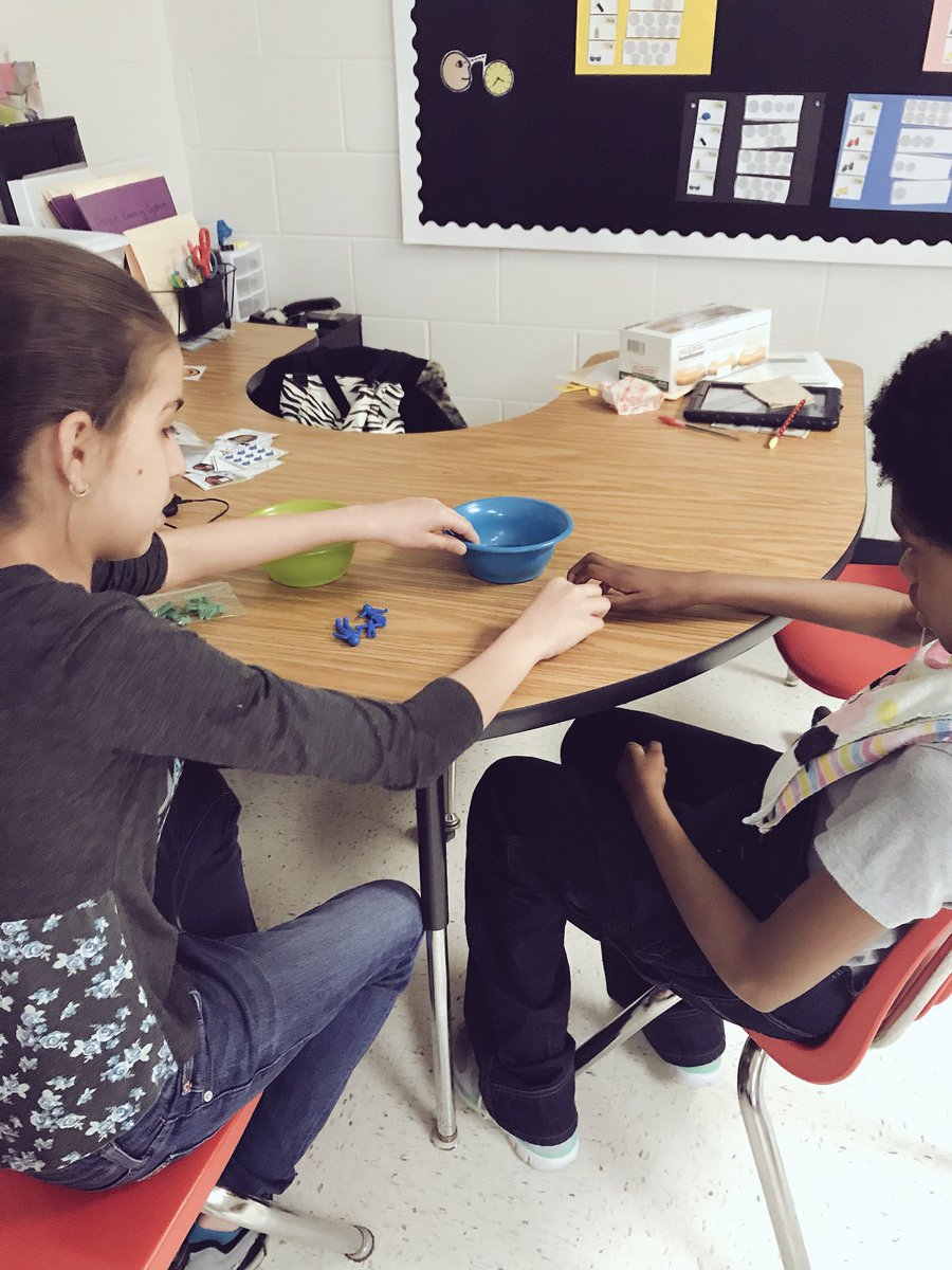 pgodsey004's tweet photo. Peer-mediated instruction to strengthen sorting skills! #AMSStrong #PeerMediatedInstruction #SocialSkillsDevelopment https://t.co/pNNURyRQ3b