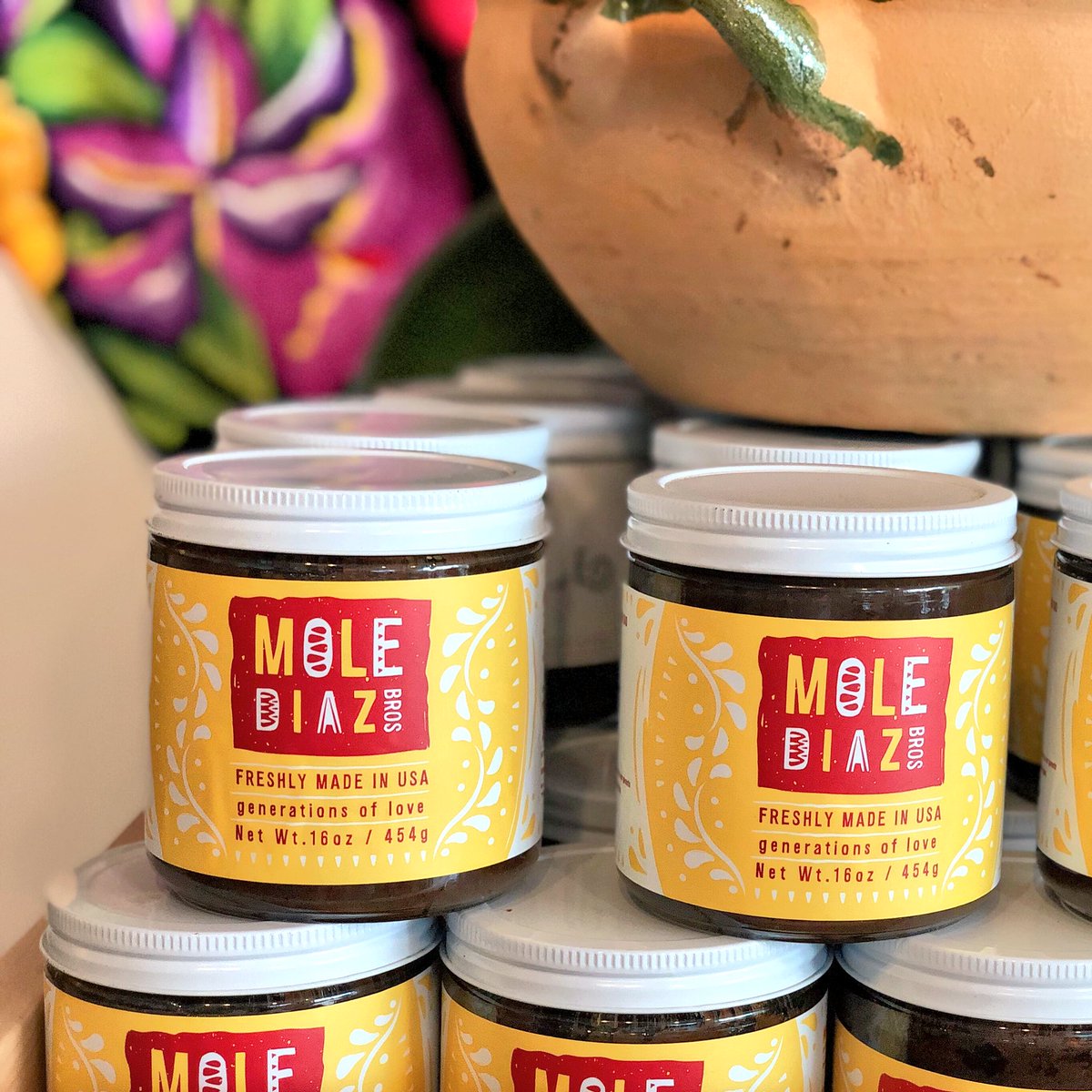 molediazbros's tweet photo. Mole for the people!
#MoleDiazBros • #WeAreMole
#moleislove #moleisamix #moleispronouncedmolay #moleisfamily #moleisdiversity #blackmole #molenegro https://t.co/RDGju7MTXY