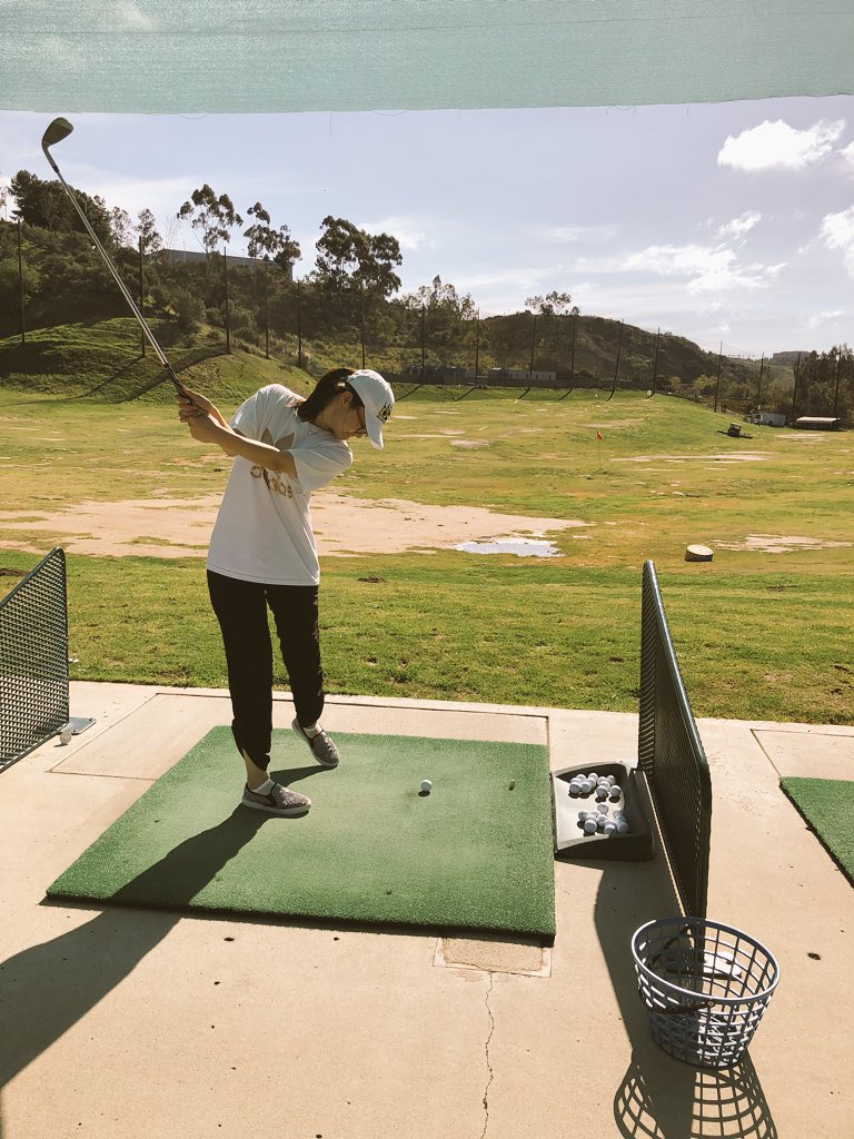 linlin_yll2599's tweet photo. Weekend fun time #funtimes #weekend #golf #beginner https://t.co/HoTbpUU83Q