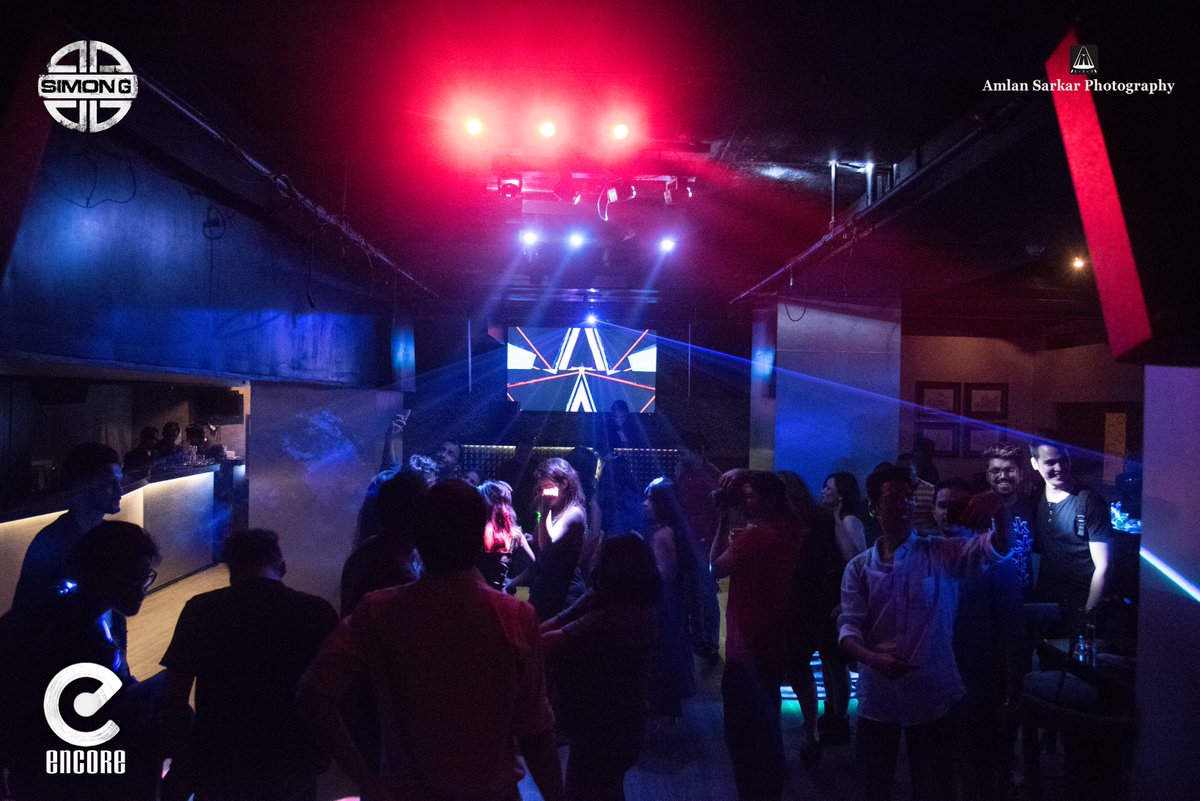 djsimong's tweet photo. #Indiadj #stageislife #giglife #concertlife #edm #Indianedm #lovemyjob #edmislife #stagelight #gigtour #loveofmylifeedm #stagelife #stagelighting #dj #djlife #concert #djs #partytime #music #edmlifestyle #edmmusic #edmfamily #edmvibes #edmfestival #instadaily #bestpicoftheday https://t.co/8LGCesFMHW