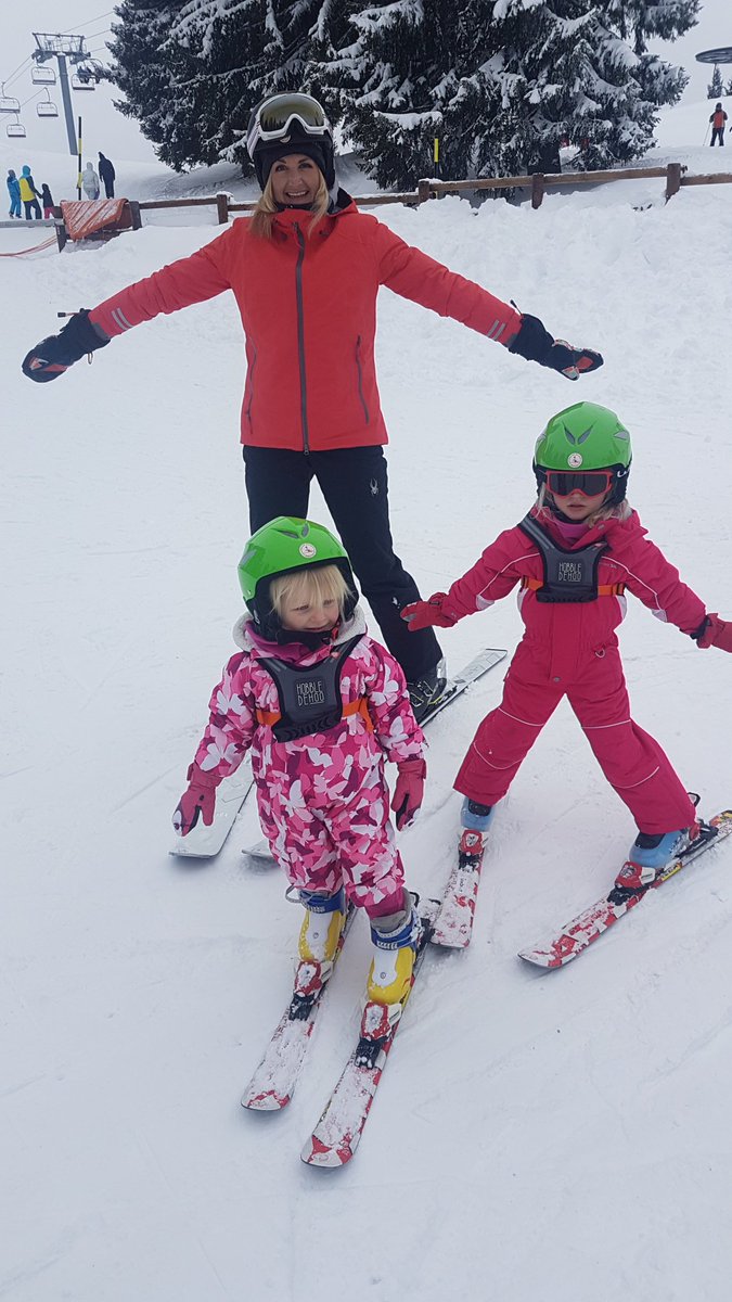 UltimateChalets's tweet photo. Check out @hobbledehoo Children's Harness! Great for your #FamilySkiHoliday.
Andy and Fran tried them on their girls at christmas.. Read about their experience here: https://t.co/TpFIAD54GK
#UltimateLuxuryChalets #Childrenski #Startyoung #FamilyTime
@TheLuxeWorld @HeavenPublicity https://t.co/Lv5fVWhlpK