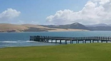 어떤 사람이
성공했다고 할때
그가 얻은 부와
지위를
부러워 하지만
진정으로
부러워해야 할
것은 
한 사람의 부와
지위가 아니라 
그 사람이
오랜시간 흘렸던 
땀과 눈물의
아름다움 이다.