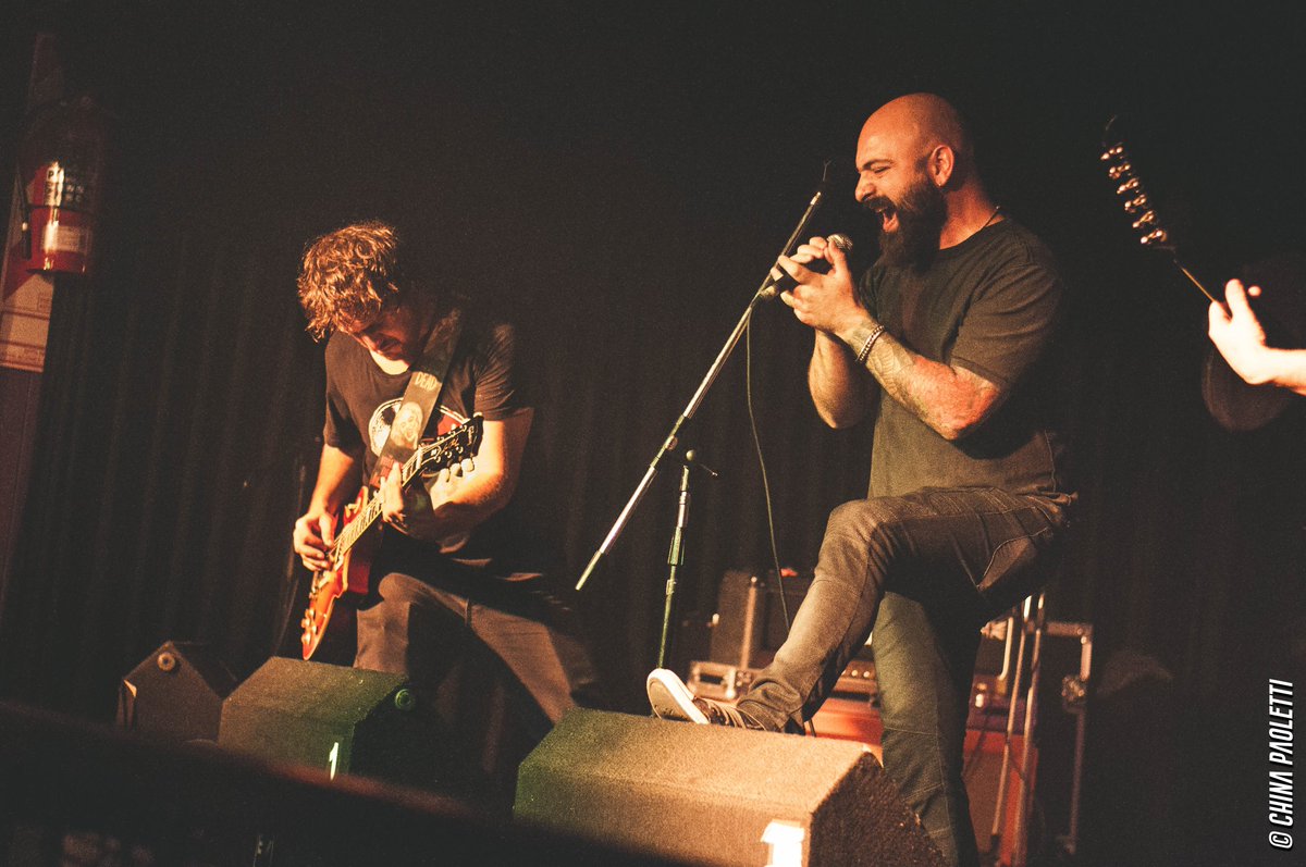 CuervoDiablo's tweet photo. 23/03 en Greens Music Club
Live at Greens Music Club 03/23

@CuervoDiablo @gibsonguitar #lespaul @shure #microphone @marshallamps #jcm2000 #Music #musicians #musiclife #crows #GIG #live #livemusic #rock #HardRock #AlternativeRock #StonerRock #loudness https://t.co/HRwkeTnUgw