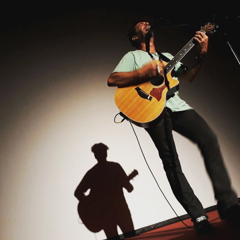 Gracias a tod@s en el Espacio INCAA de #Bolivar x la proyeccion de #Transformación #Doc y x invitarme a tocar luego en el mismo cine Avenida