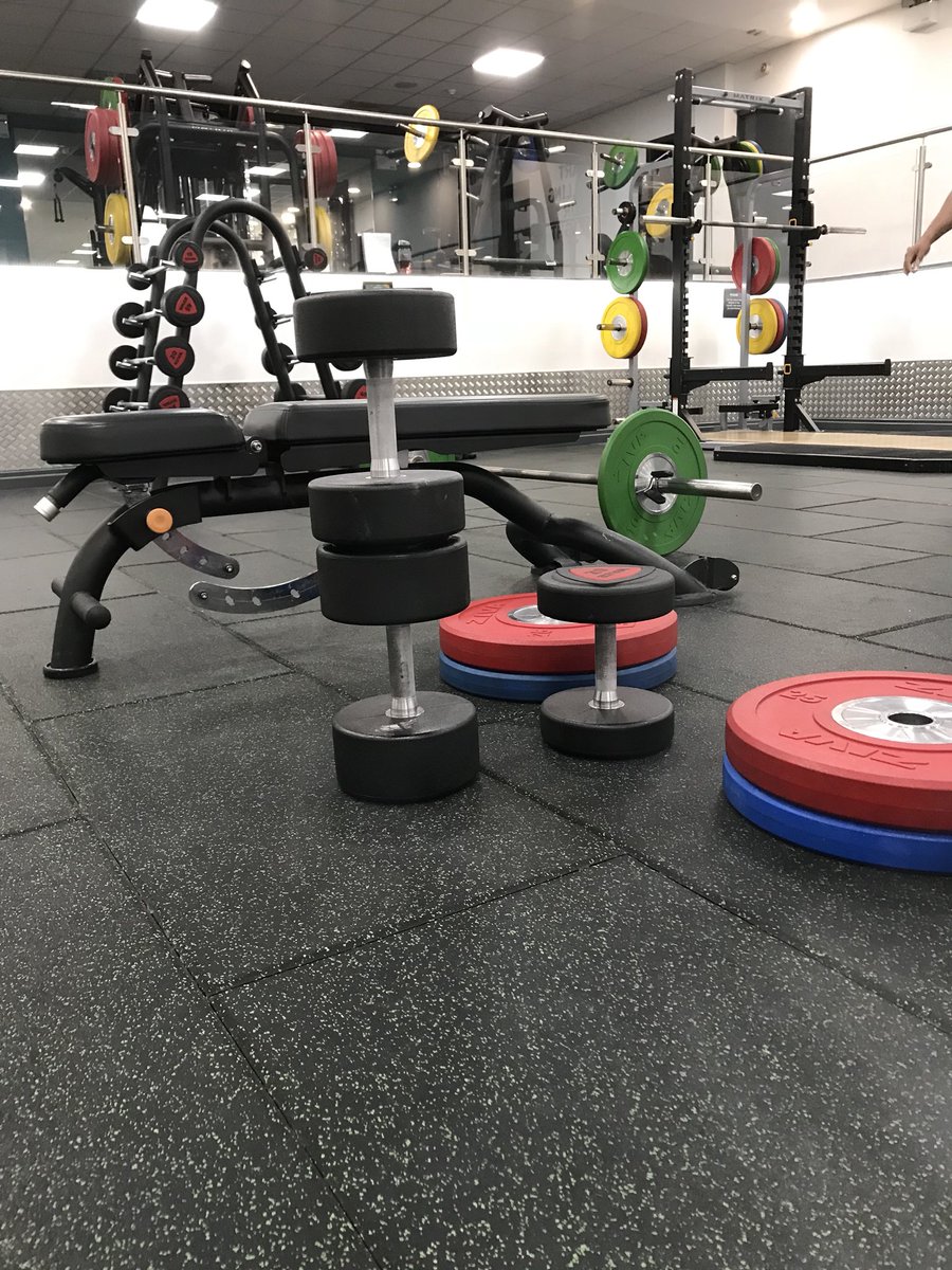 teebeebee23's tweet image. Think we have a poltergeist @PureGym Harlow but thanks to the ghost shift I burnt 63 calories before my workout...you’re loss is my gain @LDN_Muscle #etiquetteiseverything #simpletasks #happyhouseisatidyhouse