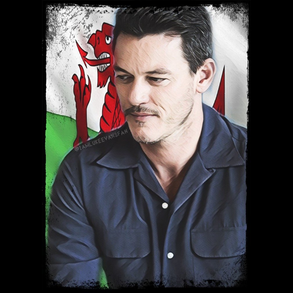 iamlukeevansfan's tweet photo. Happy #welshwednesday 😊💚
#lukeevans #luketeer #luketeers #lukeevansfan #lukeevansfans #editbyme #myedit #cymru #cymruambyth https://t.co/D04YRj5j0W