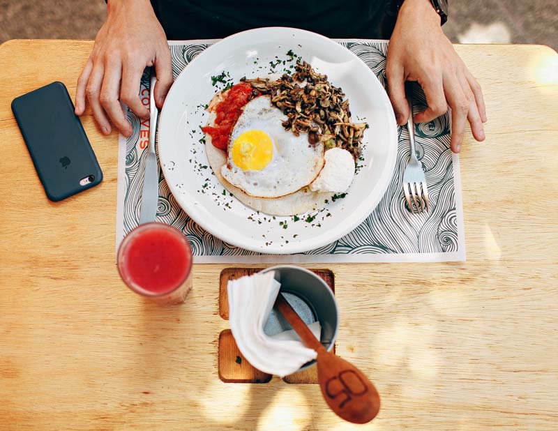 TravelWellMag's tweet photo. How to Take Good Food Photos With Your Phone https://t.co/fD7X61yNUz via @SavoredJourneys https://t.co/bB8w9B1qKy