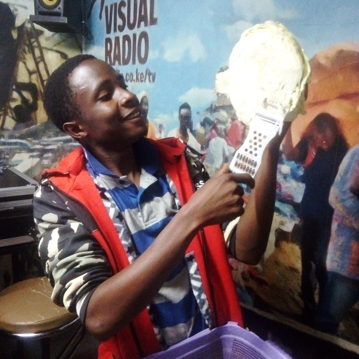 GhettoRadio895's tweet photo. You have met hiom in the streets, can you do what he does? Meet Anthony Patrick aka #DigitalMachine with his #TrueGhettoStory live on #Brekko https://t.co/tLt0OI3xgQ
