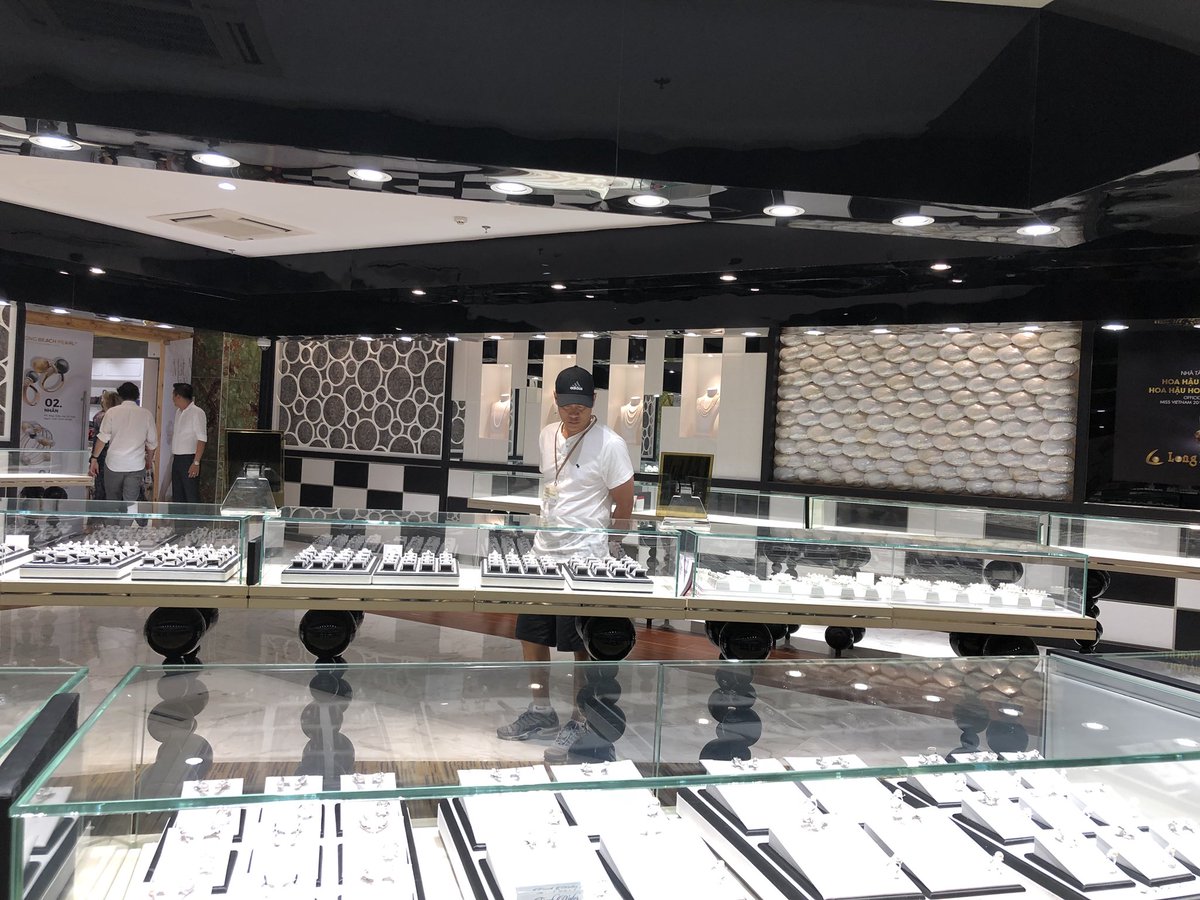 nattyle1983's tweet image. Tham quan các cơ sở nuôi cấy-sản xuất ngọc trai &amp;amp; công ty Sim Sơn, Phú Quốc.
#ngọctraiđenánhtím
#nữtrang
#vườnsim #rượusim #mậtsim