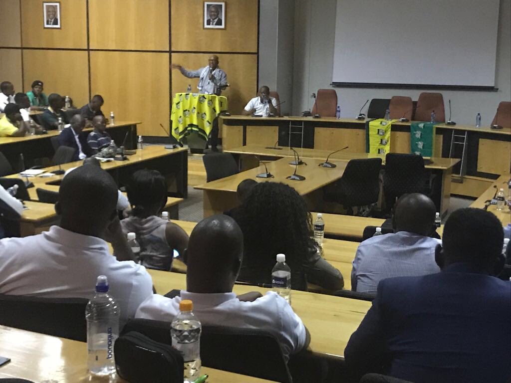 ward78Anc's tweet photo. We are rebuilding organization. Thank you 🙏🏽 @tito_mboweni ✊🏽✊🏽 and thanks to everyone who came through from umrabulo. @Joala @mhagav @ancyl78 https://t.co/JE48CILQ5G