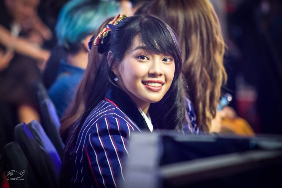 salmOrn_glasses's tweet photo. พิเฌออออออ~~
#CherprangBNK48 #BNK48 #salmorn_glassessnap #MThaiTopTalk #TopTalk2018 https://t.co/TNTr1Nadi6