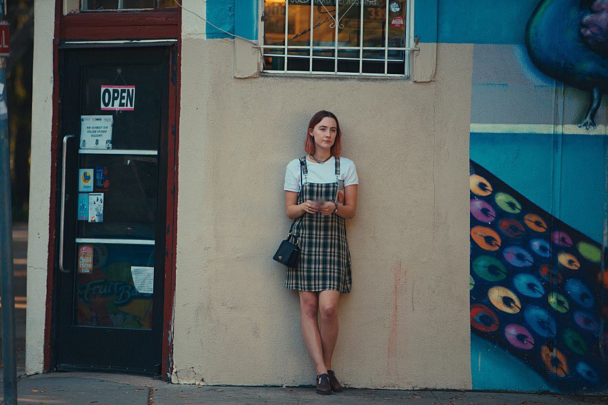 I am LADY BIRD. 미치도록 소소한 캘리포니아에 사는 미운 열일곱 “레이디 버드”의 격렬하게 반짝이는 사춘기를 담은 올 봄, 모두가 사랑에 빠질...