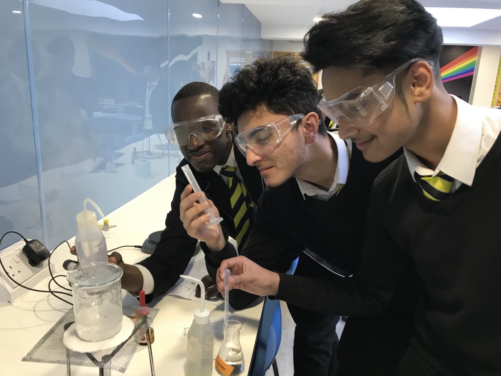ErnestBevin_Sci's tweet image. The year 11’s successfully purified water @ErnestBevinColl #WaterPurification #RequiredPractical