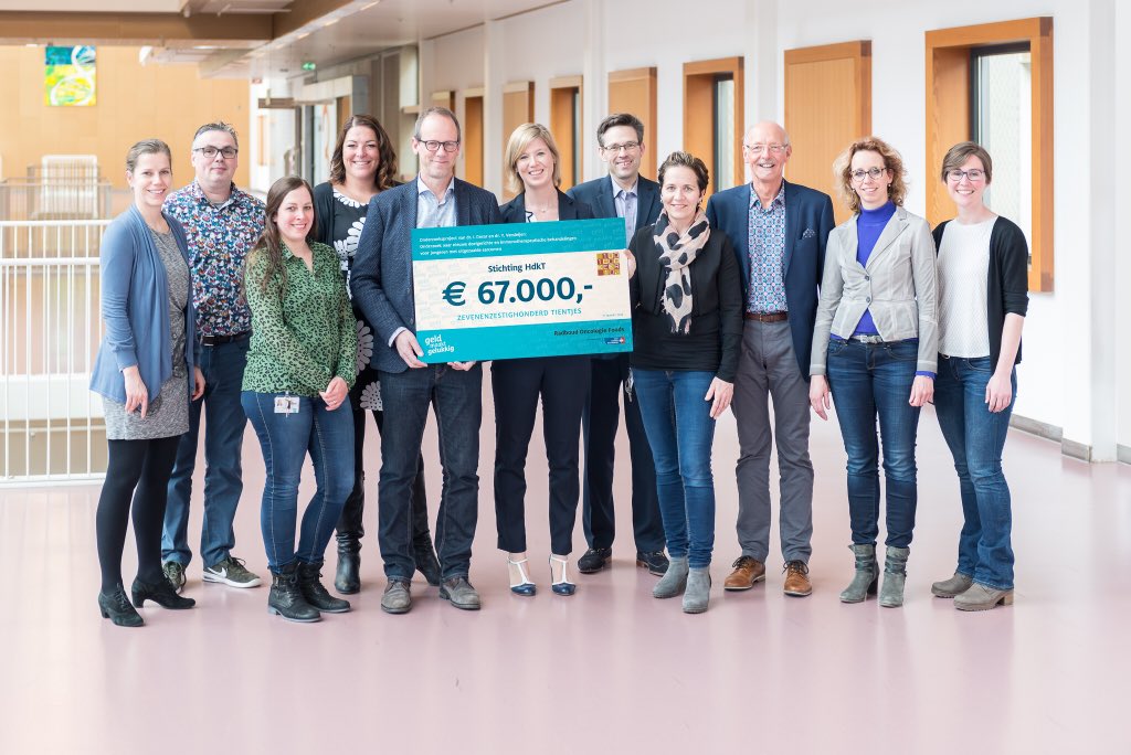 Trost en dankbaar! We hebben weer een cheque kunnen uitreiken, van €67.000,- aan <a href="/RadboudOncology/">Radboud Oncology</a> <a href="/OncoDoc_Ingrid/">Ingrid Desar</a> ‘Met deze donatie kunnen we echt stappen gaan zetten in ons onderzoek naar nieuwe doelgerichte en immunotherapeutische behandelingen!’ hdkt.nl/nieuws/hoop-vo…