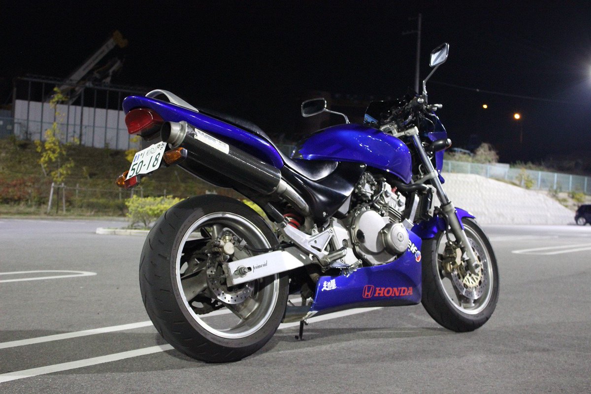 Shuji Pa Twitter フォロワー増えたんで自己紹介w 名前 シュウジ 年齢 19歳 身長 190cm 車両 ホーネット250など 目標 若い内に大型ss乗りたい 好きなこと バイク旅 峠 車 これからもよろしくどうぞ バイク乗りとして軽く自己紹介 ホーネット250 Shuji Pa Twitter フォロワー増えたんで自己紹介w 名前 シュウジ 年齢 19歳 身長 190cm 車両 ホーネット250など 目標 若い内に大型ss乗りたい 好きなこと バイク旅 峠 車 これからもよろしくどうぞ バイク乗りとして軽く自己紹介 ホーネット250