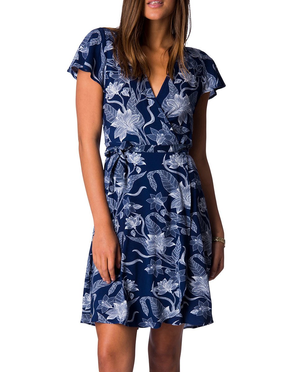 SoneeSFashion's tweet photo. #Ripcurl Yamba Dress Knee Length 53018 https://t.co/AB9frSWZIo