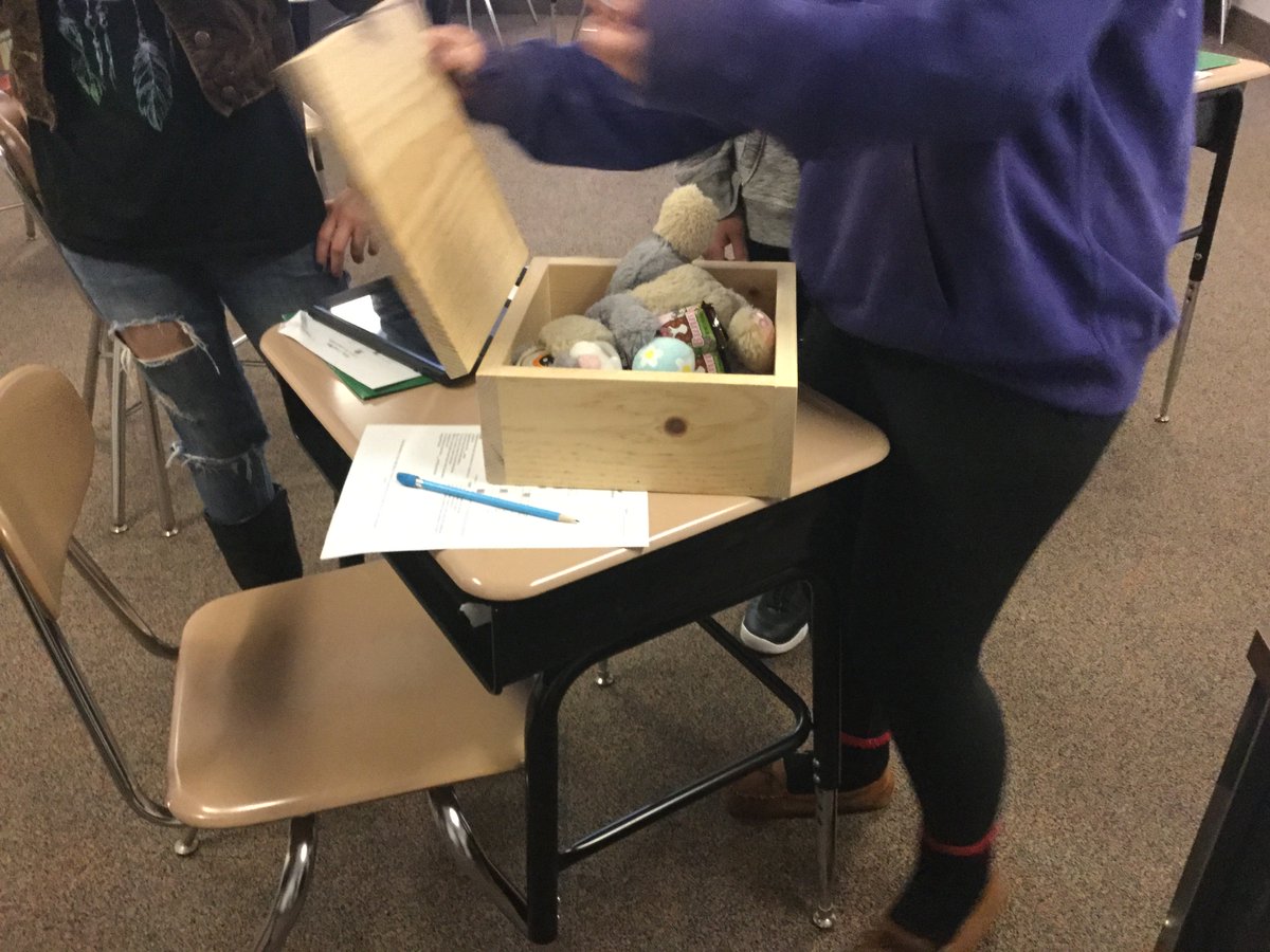MrsCmoats's tweet photo. The Easter Bunny was missing!! Room 15 saves the day and completed an escape room to find him and their Easter treats. They had to work together using content from all subject areas in order to be successful. Way to go Kids! 
#HAPride
#HoffmanAcademy https://t.co/6ztjnkBUBr