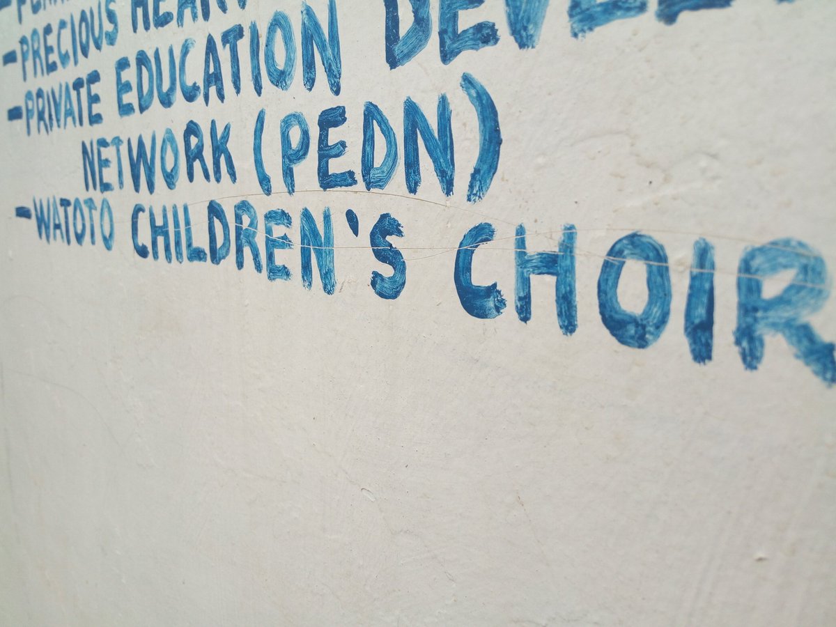 powerfmuganda's tweet photo. Look who's at the top of the Wall of appreciation 💃
So the children and staff at @wellsofhope document everyone that has reached out on this wall and pray for them
#EIP2018
#NotBound https://t.co/TbjlnqpTVi