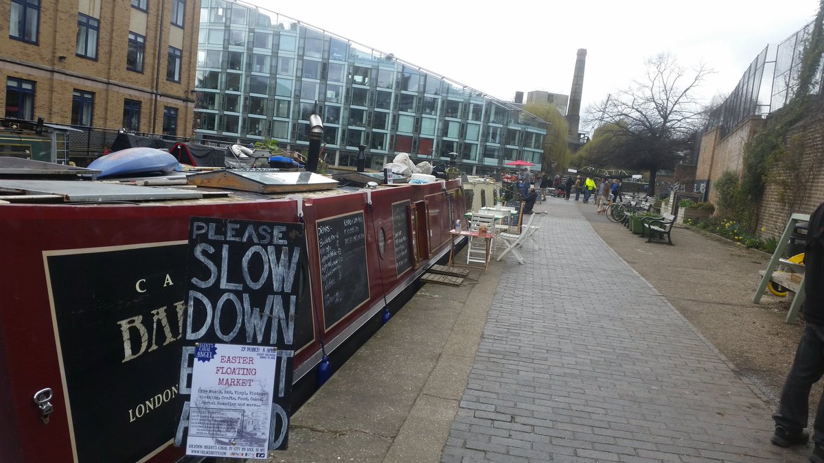 The Easter Market is open #angelislington #floatingmarket #glutenfree #shoplocal #Easter #markets #EasterWeekend #thingstodoinlondon #london #cake #thevillagebutty