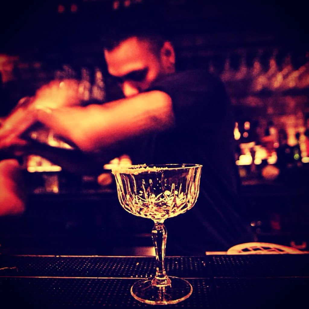brickandtooting's tweet photo. OPEN TILL 2AM: FRI - SAT - SUN ๐๐ธ
Join us this Easter Weekend for late nights + good vibes... ๐ฒDM to book
#brickandliquor #opentill2am #easterweekend #neighbourhoodbar https://t.co/VzWL0aCbWc
