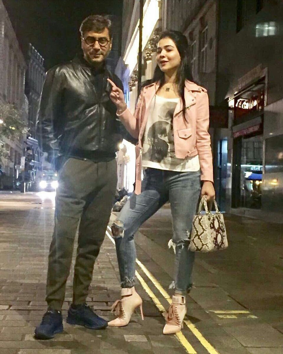adnansidfcindia's tweet photo. Last Year Picture.💫
@adnanactor @HumaimaMalick https://t.co/rsO3fF9Nqx