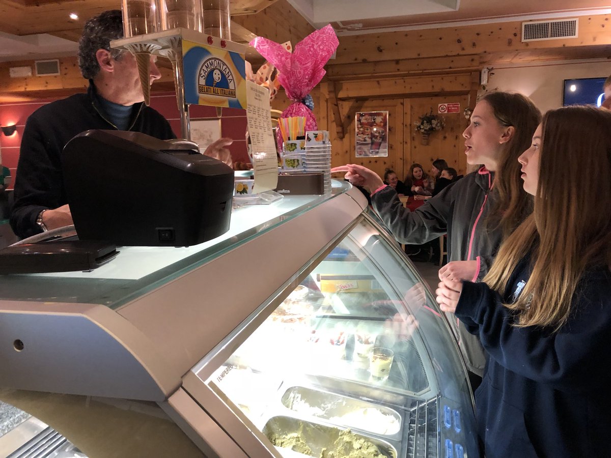 Trying their best Italian! #tommoskitrip2018