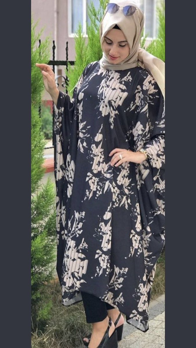 CdYusra's tweet photo. Bu ablam bu resimlerde arkadaşımın telefonunda o sarhoşken gördüm ablam bir oruspu şantaj yapıp siksemmi ablamı??? #türbanli #türbanlisikiş #ensestabla #ensestabla #azginbayanlar #ateşlikızlar #ensestkardes https://t.co/ZRE10EWQJf