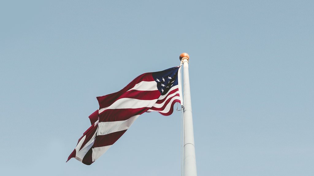 if you love America....comment your flag and like 
🏳️🇱🇷