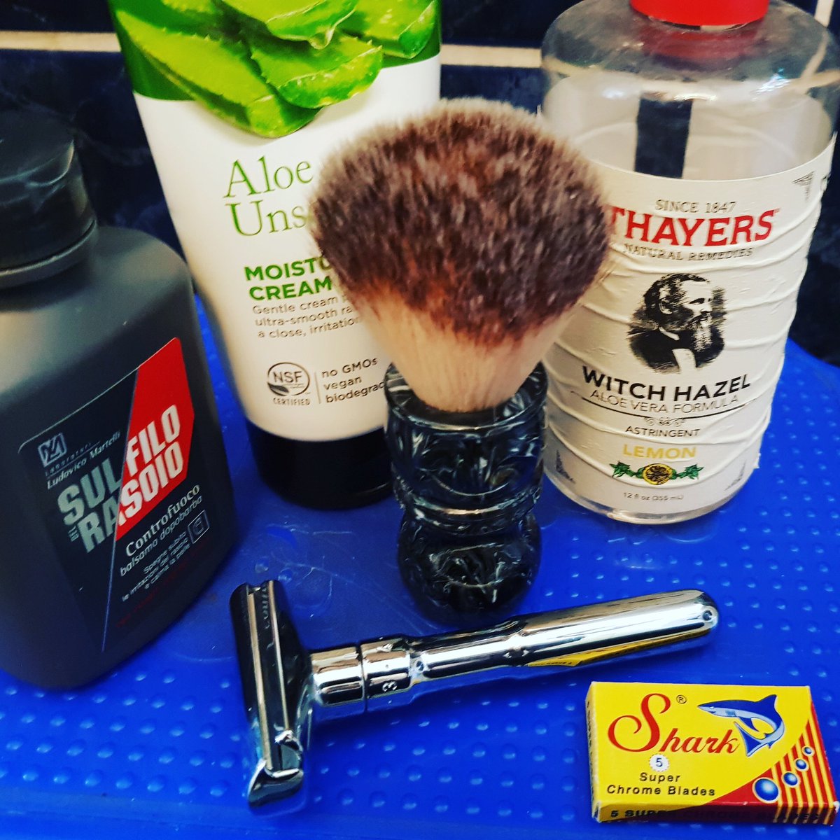 shave7razor's tweet photo. #SOTD #headShave #DE #razor #Futur #adjustable701 #shark #chrome #alovera #unscented #thayers #Sulfilo #YaqiBrush #påske #easter #wetshaving #shaving #shave #wetshavers #shaveoftheday #Thursday #BBS #love #smooth #Oslo #Norway #shave7razor @shave7razor @Allwetshavers https://t.co/El8rqL0QEF