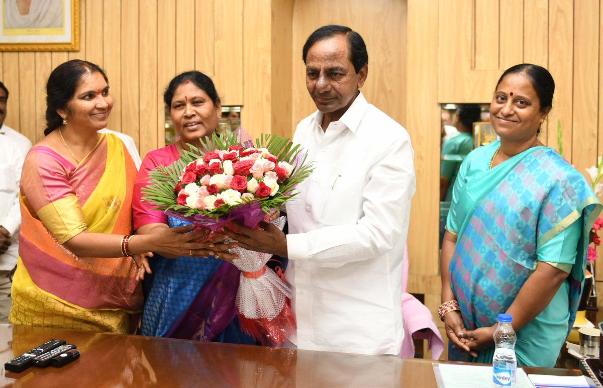 TelanganaCMO's tweet photo. MPs, MLCs, MLAs and other public representatives met Hon'ble Chief Minister Sri K. Chandrashekar Rao at Assembly and congratulated on the successful completion of the Budget Session. https://t.co/VfQkCufh0g