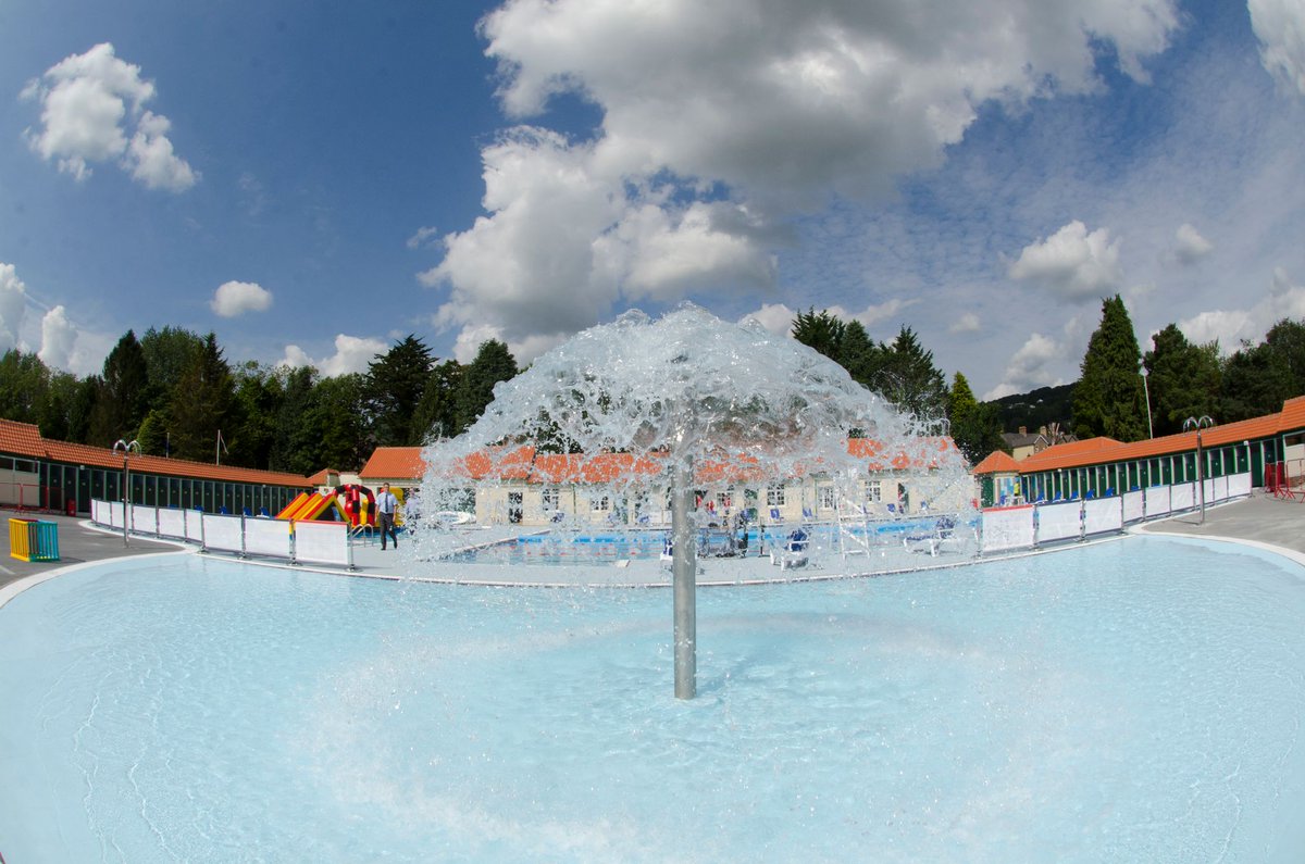 Tomorrow our doors open for 2018 – who will be first to make a splash? socsi.in/LidoPonty_lcvSs