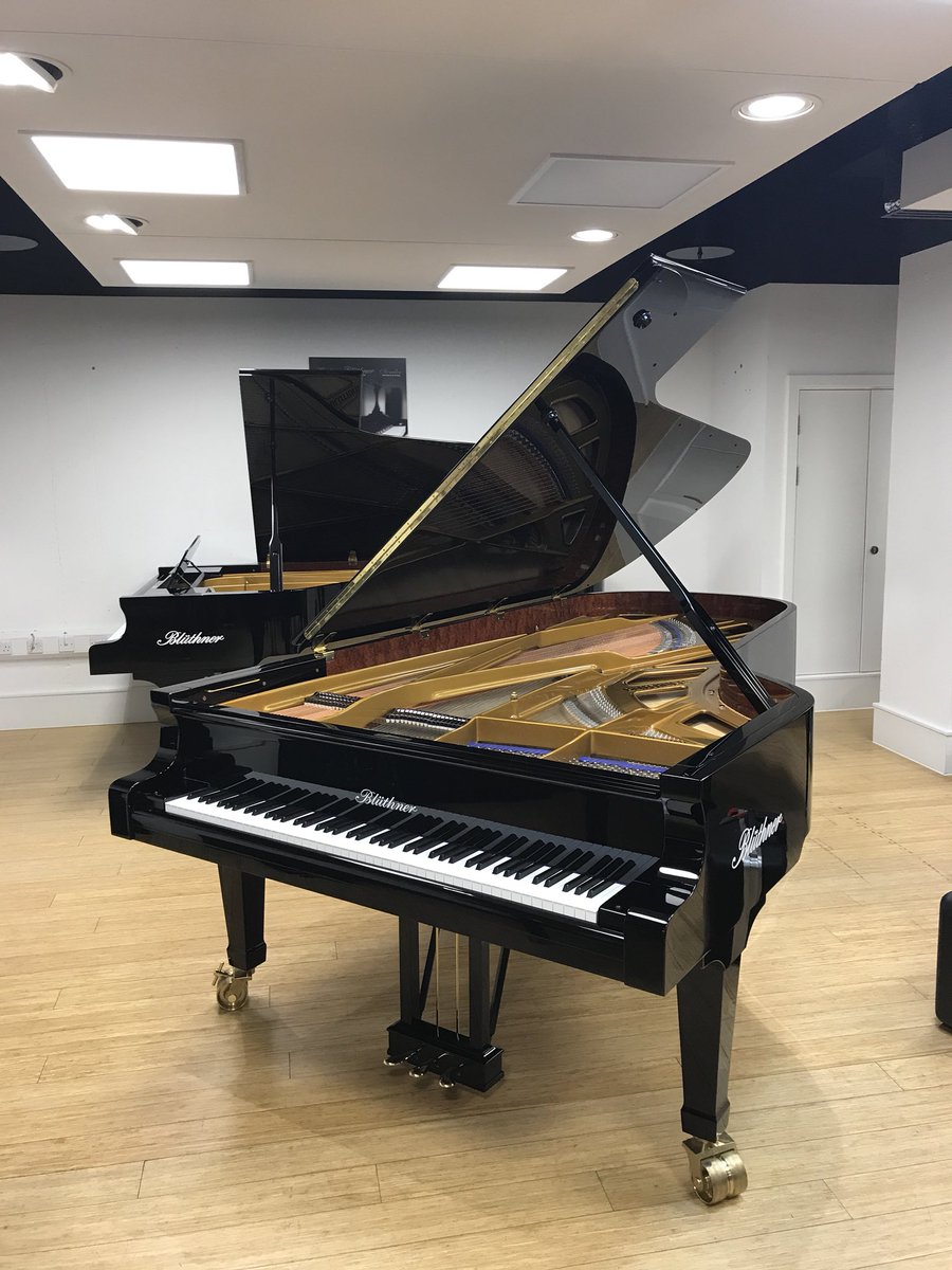 Happy Piano Day! We’re at <a href="/BluthnerUK/">Blüthner</a> to watch <a href="/ajjohnsonmusic/">Andrew James Johnson</a> play some beautiful piano music - join at facebook.com/esgolondon 🎹