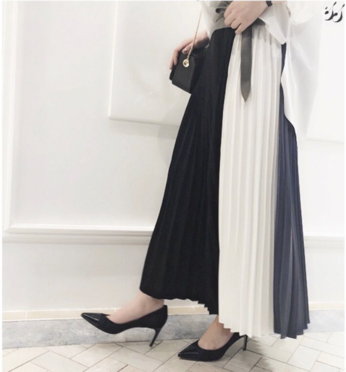 Loungedress's tweet photo. 【再入荷決定】
完売の為、たくさんお問い合わせをいただいております
「切替プリーツスカート」ブルーのみ再販決定いたしました。
PALCLOSETでご予約受付中です。
https://t.co/d4x6QzWW6G
狙っていた方は是非お早めにチェックしてください。
５月上旬～５月中旬入荷予定です。 https://t.co/zthd6lqbZ4