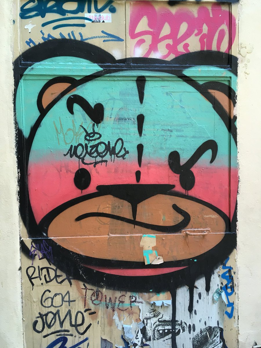GoticoArt's tweet photo. #streetart in the #Gothic #badassbear https://t.co/jtTdUfcAdW