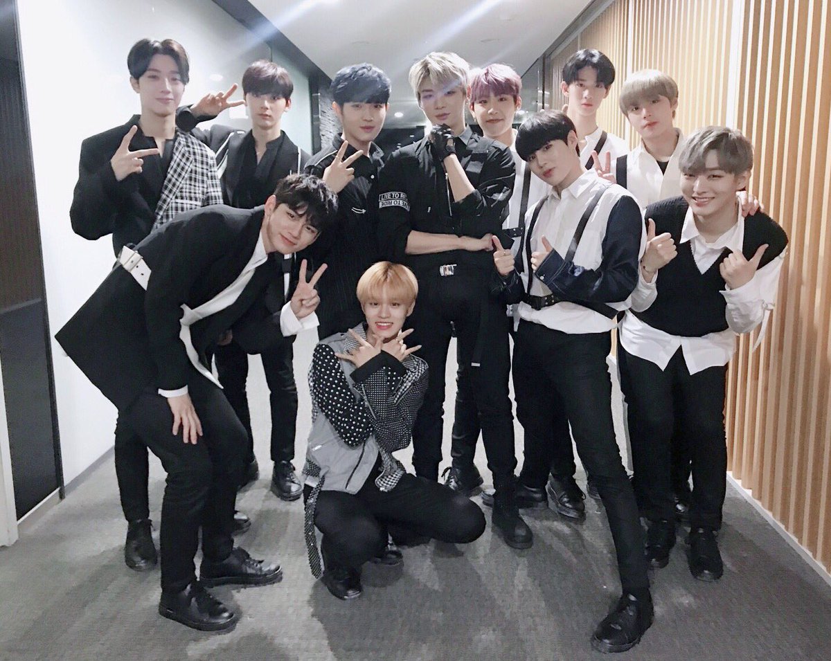 WannaOne_twt's tweet image. [#워너원데이] 항상 워너원을 믿고 사랑해주시는 우리 워너블이 곁에 있어 매일매일 구름 위를 걷고 있는 기분입니다☁️💕 정말 고맙고, 어제보다 오늘 더 사랑합니다 워너블(๑˃̶͈̀o˂̶͈́๑)