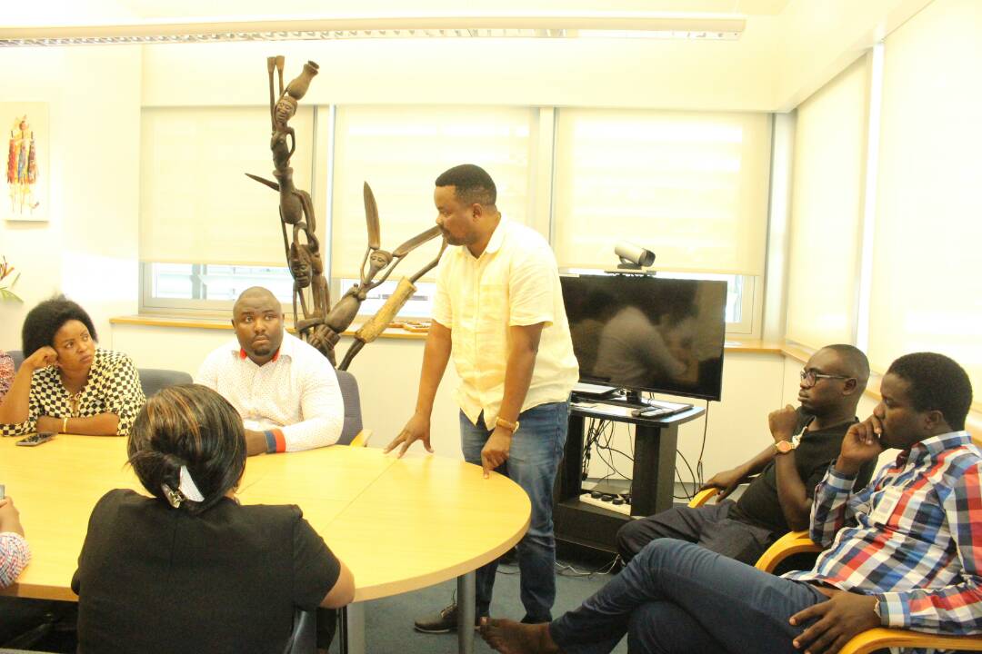 Royaltv_plus's tweet photo. Wabunge wa CHADEMA wakiwa kwenye kikao cha dharura kinachoendelea muda huu katika ofisi za Umoja wa Ulaya (EU) wakiongea  na Mabalozi kutoka nchi mbalimbali kuhusu hali ya siasa nchini Tanzania na kutofikishwa Mahakamani kwa Viongozi wakuu wa CHADEMA walioko mahabusu. https://t.co/mu1ehcQ3X4