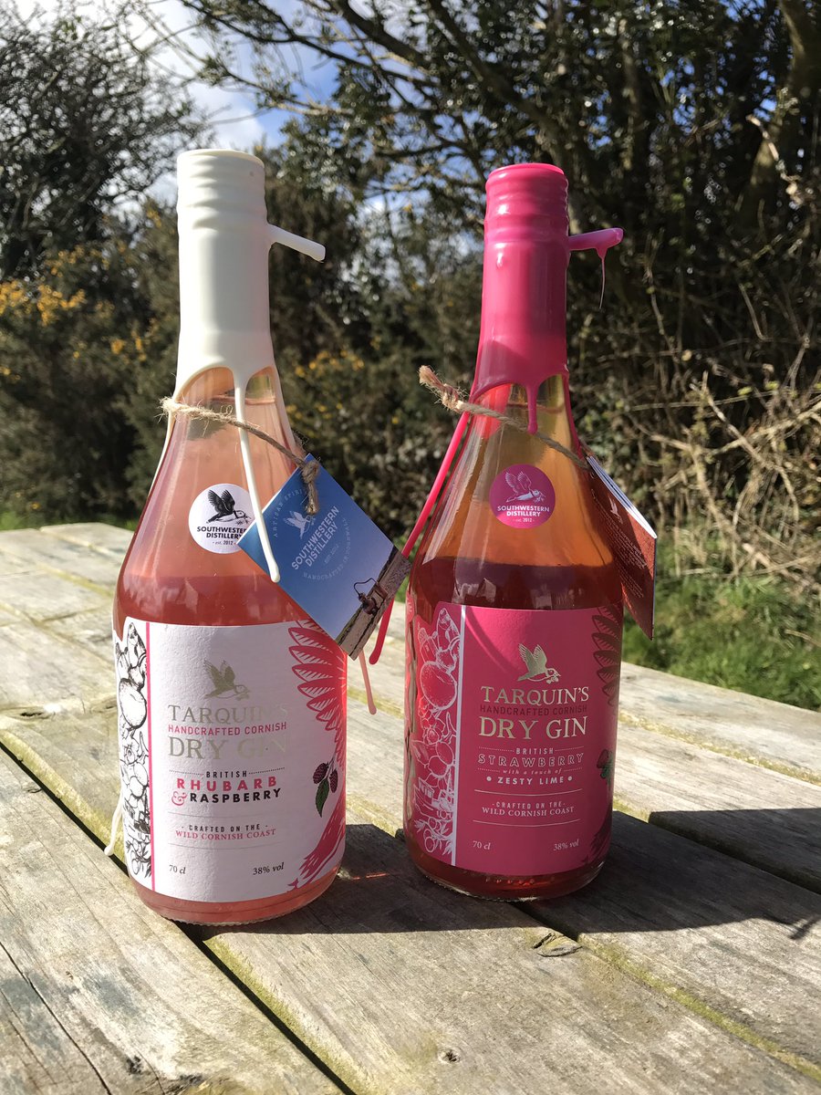 Etheringtons's tweet photo. We've gone pink at the Farm Shop!
@tarquinsgin new flavours of Raspberry & Rhubarb & Strawberry & Lime are now in stock! 🍓🍸🍓#Cornwall #gin #cornish #yummy https://t.co/I2FZTLtfa1