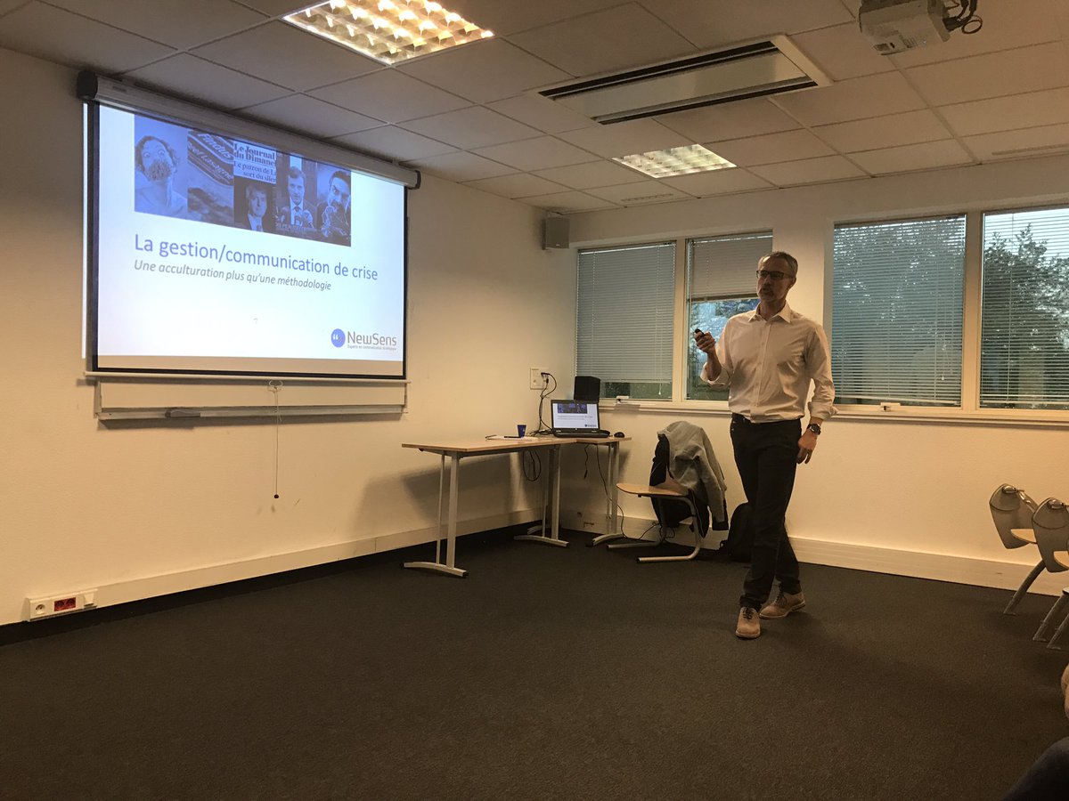 lgcathie's tweet image. Intervention de @NewLePrince #crise #gestion #decodage #acculturation #partage @produitenbzh @RennesSB