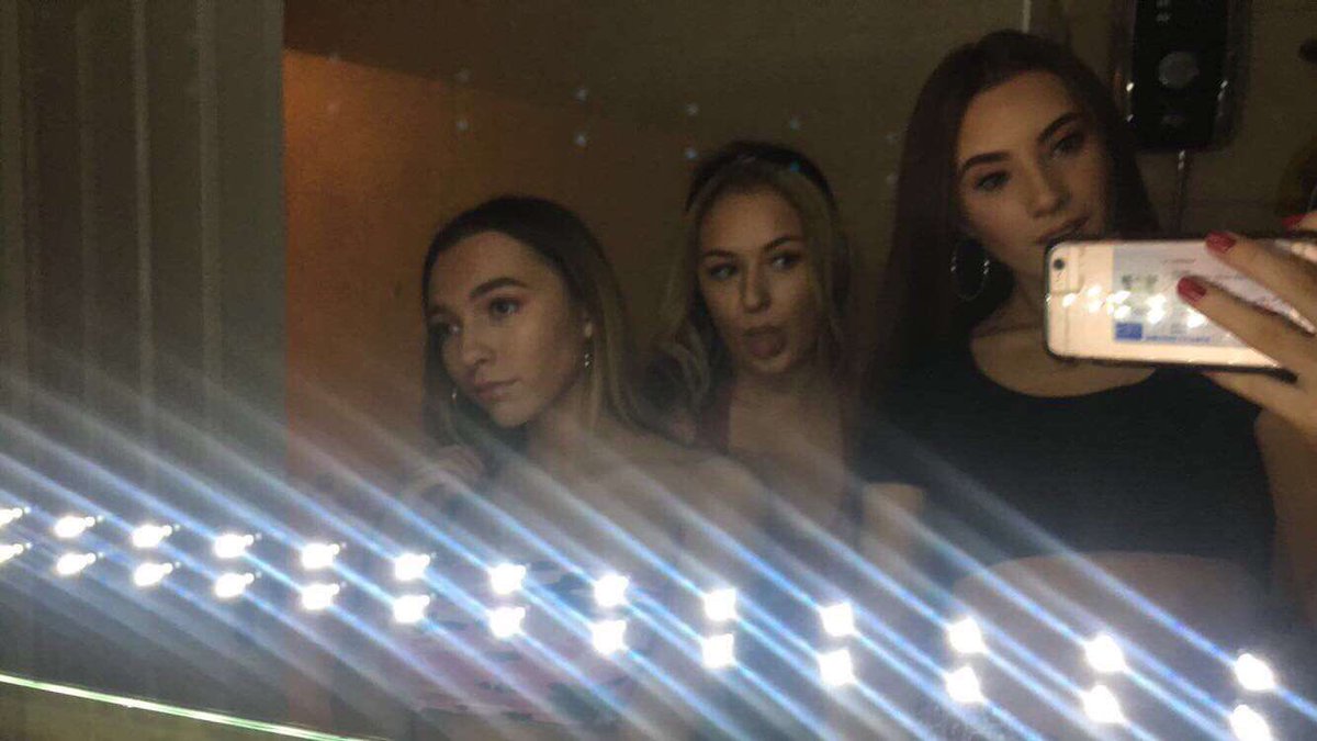 beth_flannery's tweet photo. omg can’t believe you’re 18!! happy birthday sister, hope you have the best time with us xxx i love you forever and can’t wait to spend the weekend celebrating with you 💜 https://t.co/CWgashtpPk