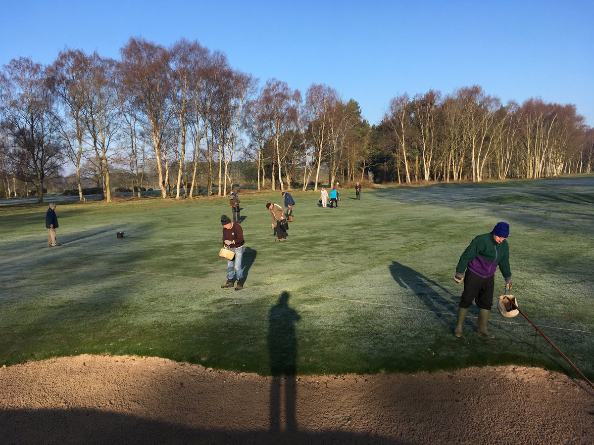 Plx111's tweet image. Great turnout this morning at @fulfordgolfclub #divoting #volunteers #bacon butties😉